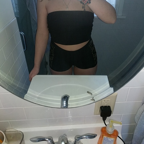 Cute forever 21 shorts - Picture 3 of 4